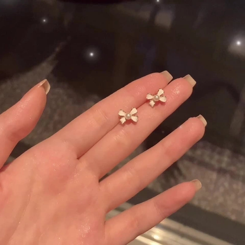 Fashion Geometric Alloy Plating Artificial Pearls Women\'s Earrings 1 Pair