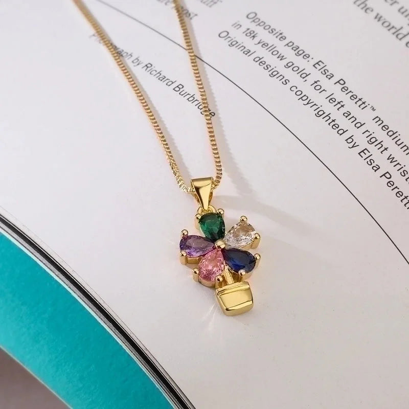 Elegant Basic Minimalist Flower Copper 18k Gold Plated Zircon Pendant Necklace In Bulk