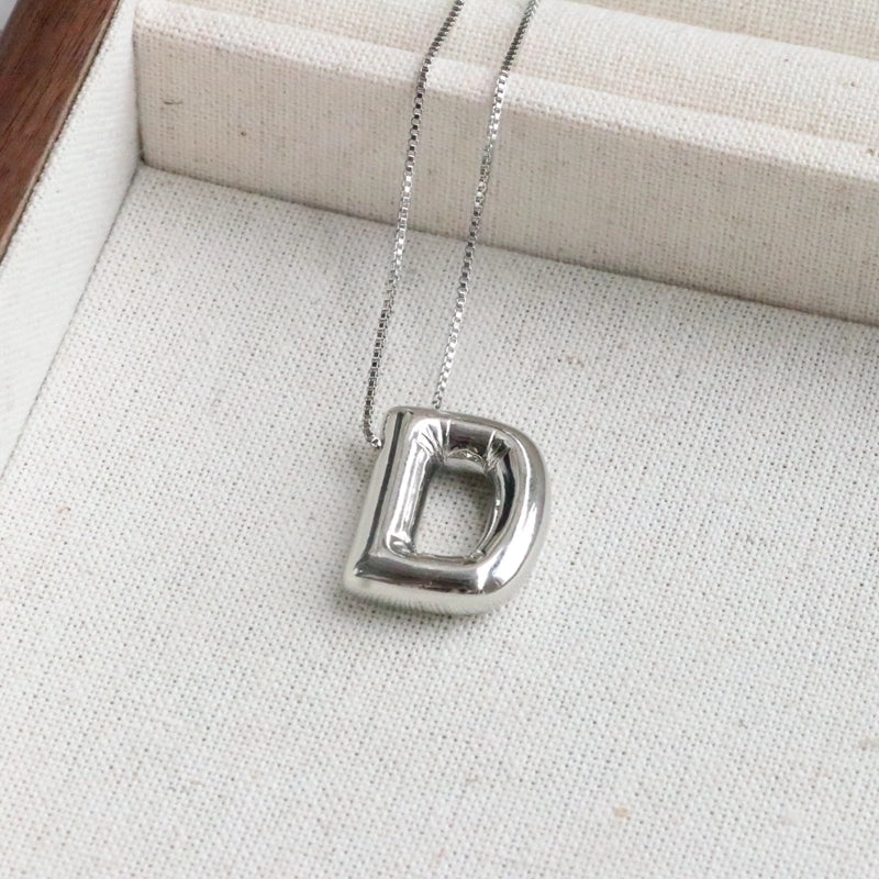 Minimalist Classic Style Letter Copper Silver Plated Pendant Necklace In Bulk