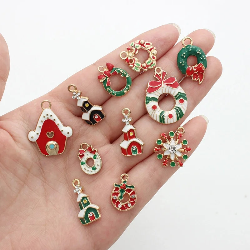 10 PCS/Package 17*13mm Alloy Christmas House Wreath Pendant Jewelry Accessories