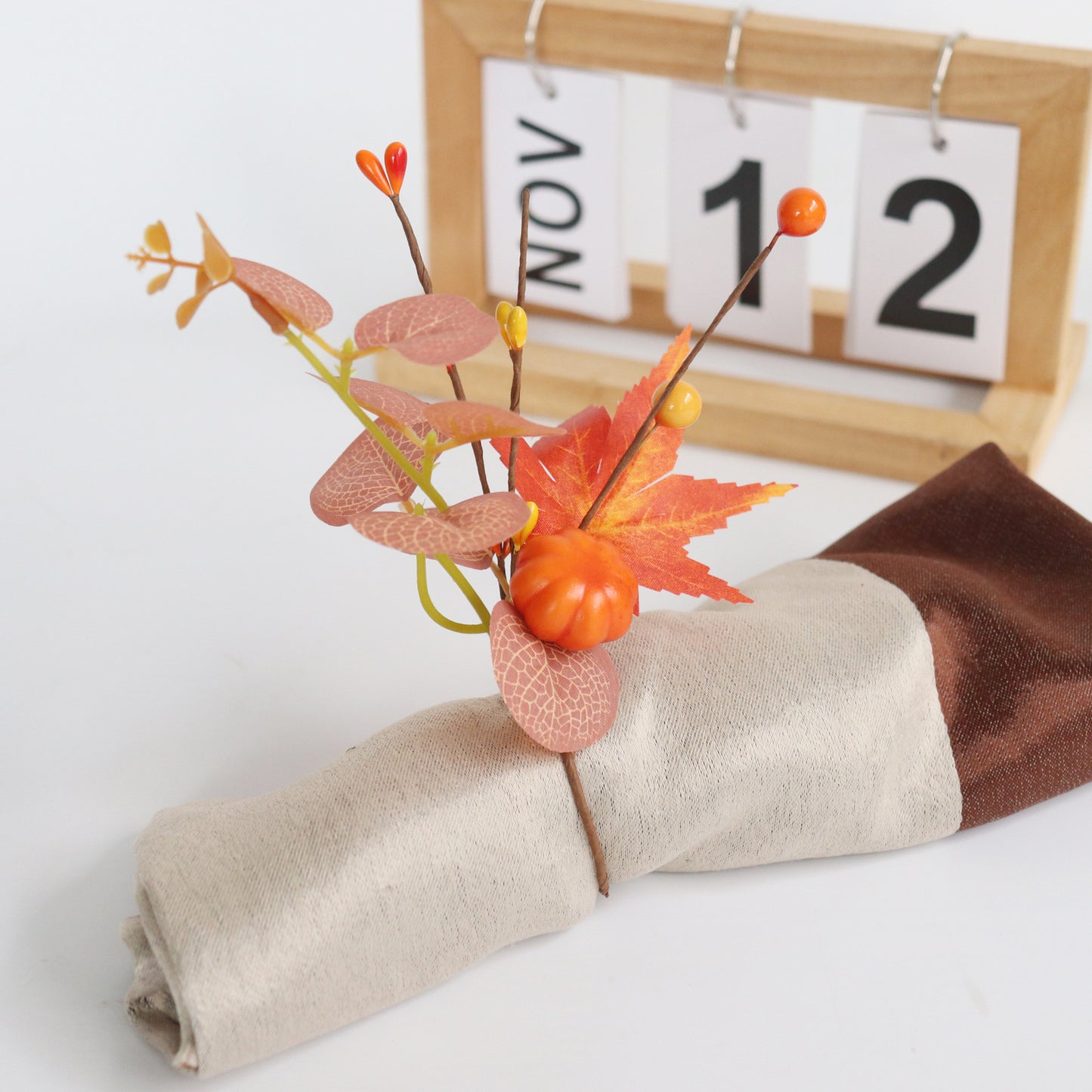 2 Pieces Can Be Matched With Christmas Decoration Pine Needle Napkin Rings For Hotel And Home Use Napkin Holders