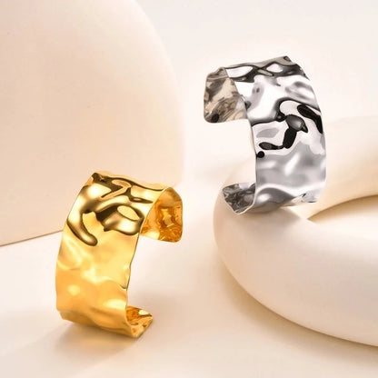 Classic Style Solid Color 304 Stainless Steel 18K Gold Plated Bangle In Bulk