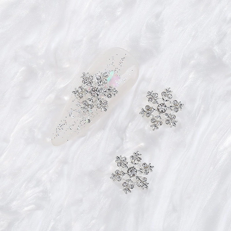 New Arrival Nail Art Snowflake Series Alloy Ornament Christmas White Diamond Snowflake Ornament
