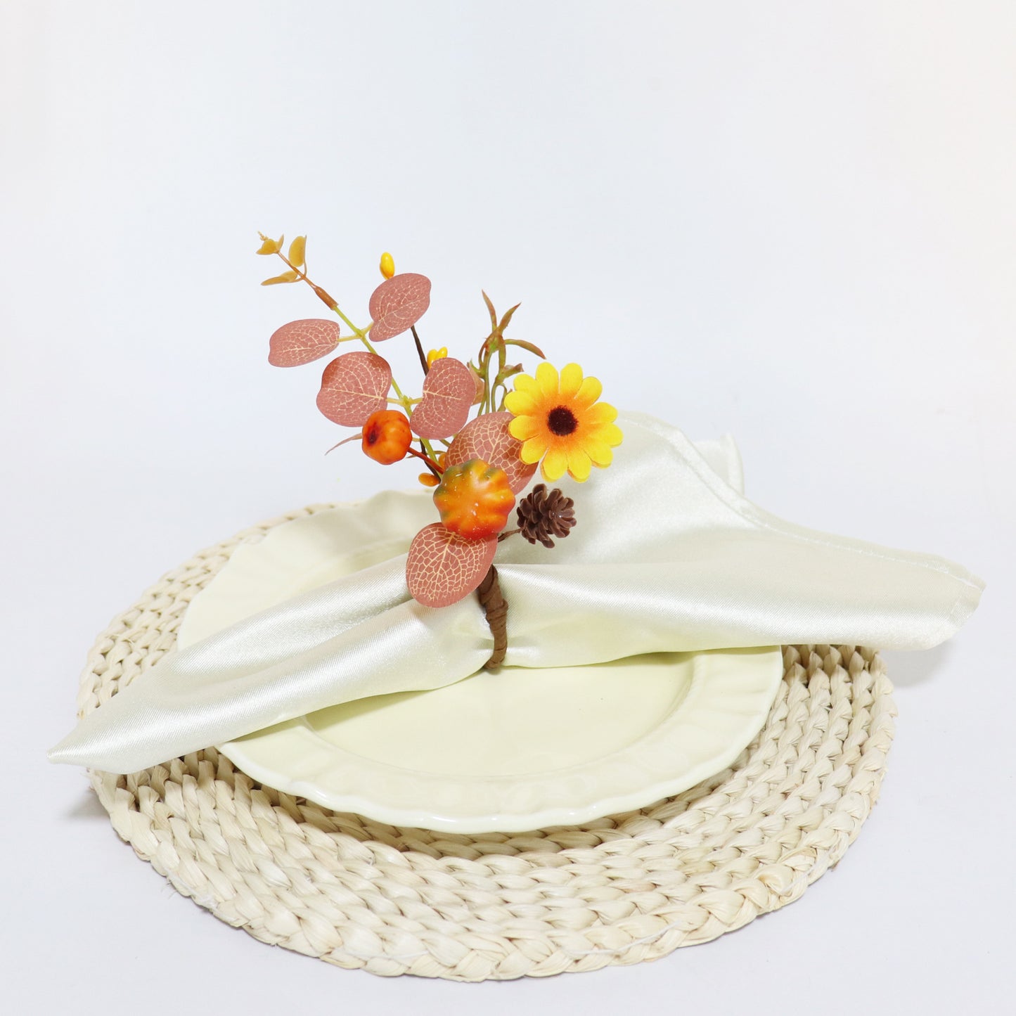 2 Pieces Can Be Matched With Christmas Decoration Pine Needle Napkin Rings For Hotel And Home Use Napkin Holders