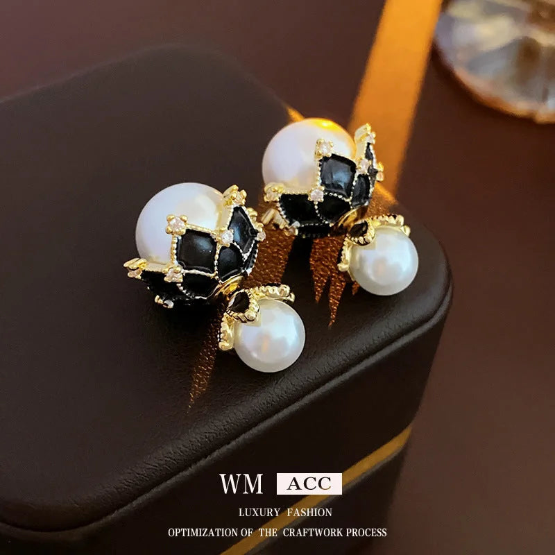 Medieval Pearl Geometric Copper Electroplating Stud Earrings