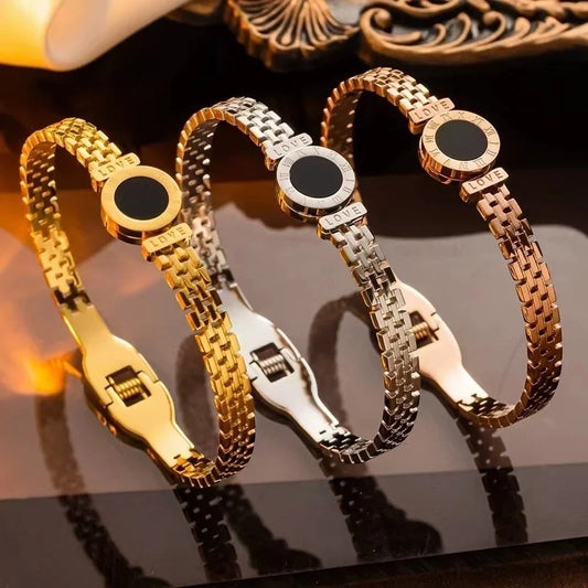 Luxurious Minimalist Roman Style Roman Numeral Titanium Steel 18K Gold Plated Shell Bangle In Bulk