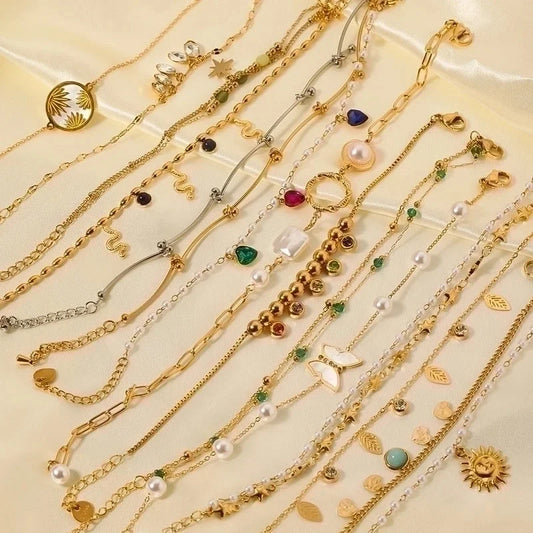 Minimalist Heart Shape Stainless Steel 18K Gold Plated Artificial Rhinestones Rhinestones Shell Bracelets In Bulk