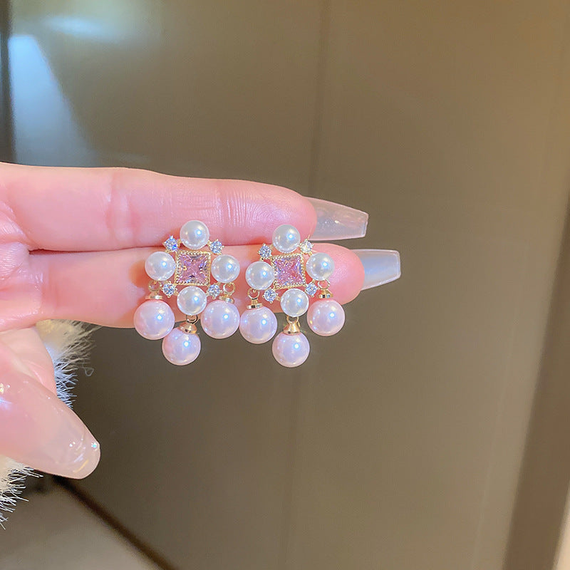 Medieval Droplet Pearl Droplet Geometric Alloy Diamond Inlay Earrings