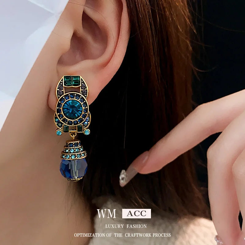 Luxurious Irregular Geometric Alloy Electroplating Earrings