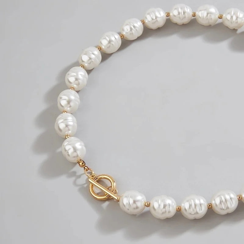 Minimalist Round Imitation Pearl Choker