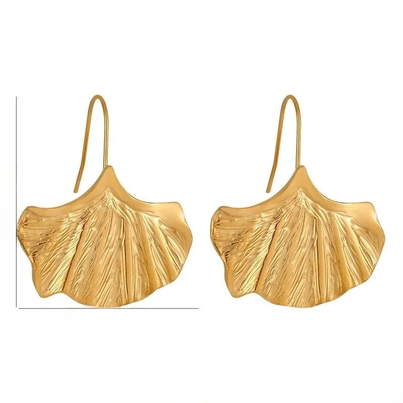 A Pair Of Earrings 304 Stainless Steel 18K Gold Plated Pleated Ginkgo Leaf Leaf-Shaped Earring Suitable For Women To Wear When Taking Photos On The Street Or Attending Parties Everyday