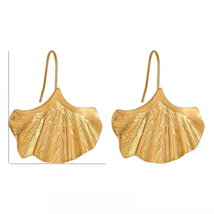A Pair Of Earrings 304 Stainless Steel 18K Gold Plated Pleated Ginkgo Leaf Leaf-Shaped Earring Suitable For Women To Wear When Taking Photos On The Street Or Attending Parties Everyday