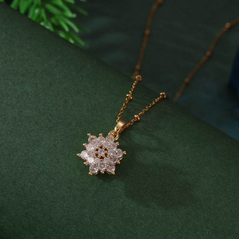 Elegant Sweet Christmas Tree Snowflake 201 Stainless Steel Zircon Pendant Necklace