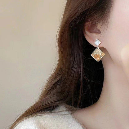 Retro Flower Copper Plating Inlay Artificial Gemstones Pearl Ear Studs 1 Pair