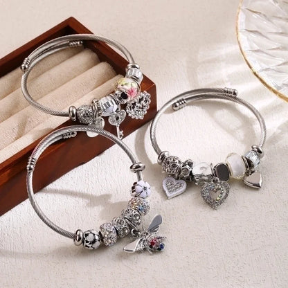 Elegant Heart Shape Bee Key 304 Stainless Steel Alloy Rhinestones Bangle In Bulk