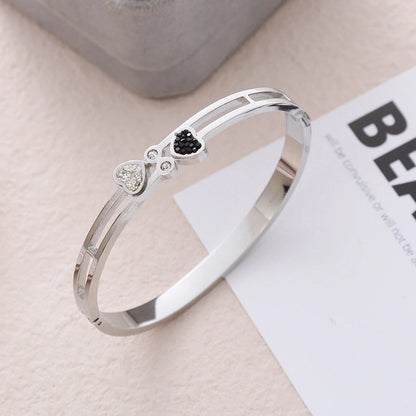 Ins Style Minimalist Heart Shape Stainless Steel Plating Inlay Rhinestones 18k Gold Plated Bangle