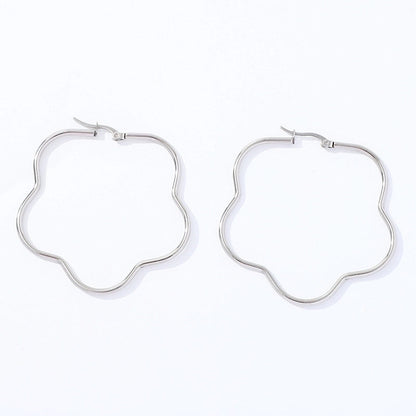 1 Pair Fashion Star Heart Shape Butterfly Plating Hollow Out 201 Stainless Steel 18K Gold Plated Earrings