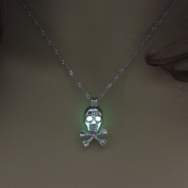 Hot-selling Luminous Openable Skull Pendant Halloween Luminous Necklace