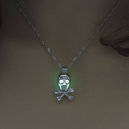 Hot-selling Luminous Openable Skull Pendant Halloween Luminous Necklace