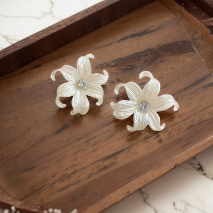 1 Pair IG Style Minimalist Heart Shape Flower Bow Knot Inlay Alloy Artificial Pearls Rhinestones Drop Earrings Earrings Ear Studs