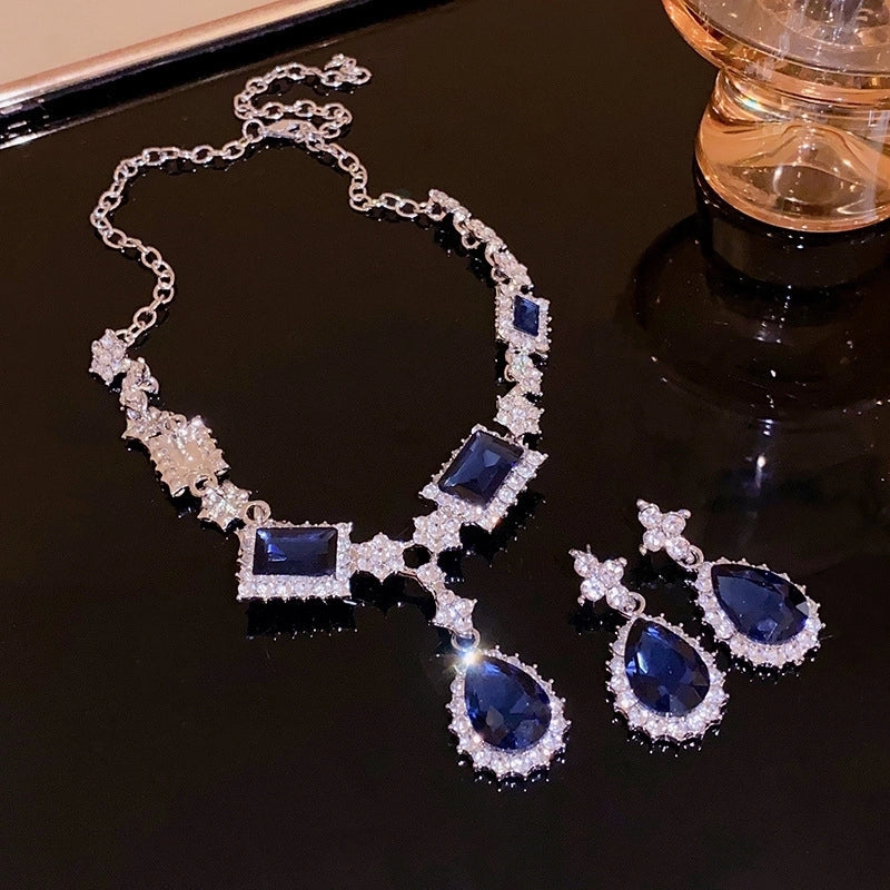 Explosions Zircon Diamond Geometric Necklace Earrings Suit Light Luxury Clavicle Chain High Sense Temperament Jewelry