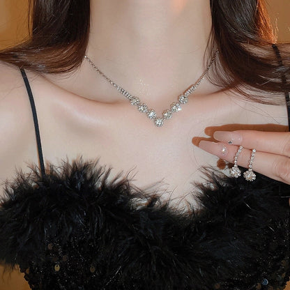 Explosions Zircon Diamond Geometric Necklace Earrings Suit Light Luxury Clavicle Chain High Sense Temperament Jewelry