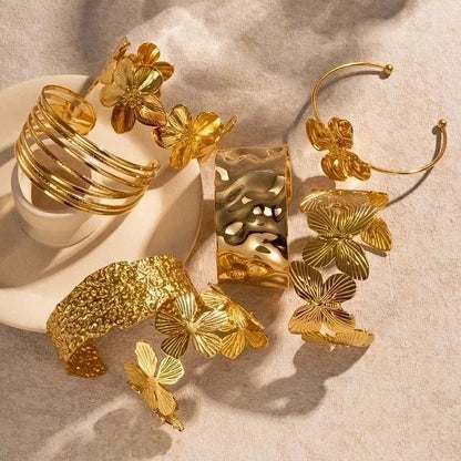 Elegant Lady Geometric Flower Stainless Steel 18K Gold Plated Bangle In Bulk