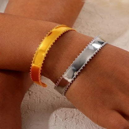 Casual Minimalist Streetwear Round Spray Ball Titanium Steel 18K Gold Plated Artificial Pearls Rhinestones Bangle In Bulk