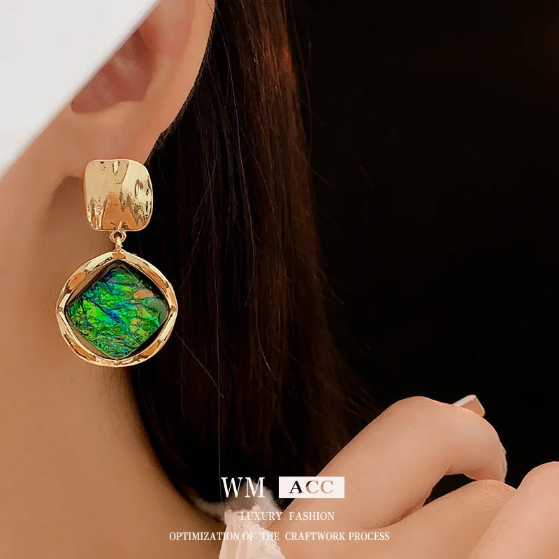 Retro Vintage Geometric Heart Alloy Electroplating Earrings