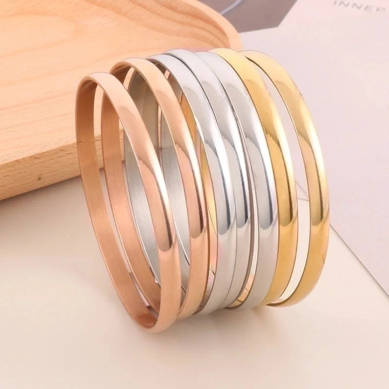 Minimalist Round Stainless Steel 18K Gold Plated Bangle In Bulk