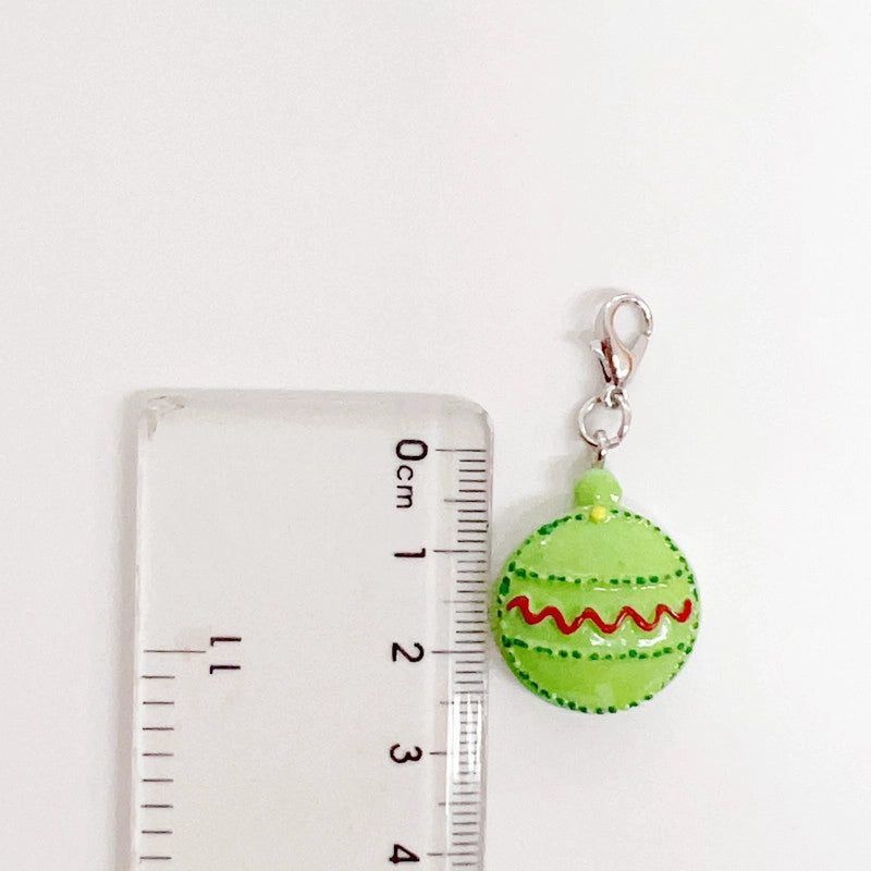 1 Piece 30mm Resin Santa Claus Snowman Elk Pendant Melon Seed Buckle Jewelry Accessories