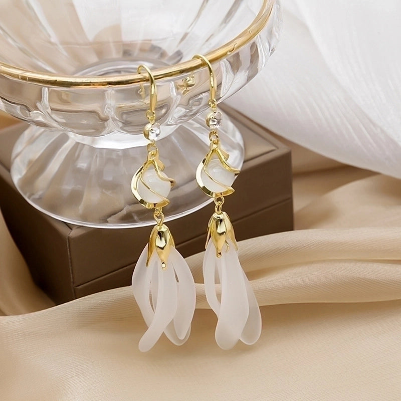 1 Pair Fashion Flower Alloy Plating Artificial Pearls Women\'s Drop Earrings