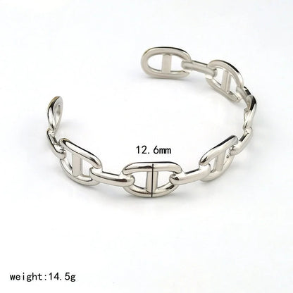 Casual Minimalist Solid Color Flower Butterfly 304 Stainless Steel 18K Gold Plated Bangle In Bulk