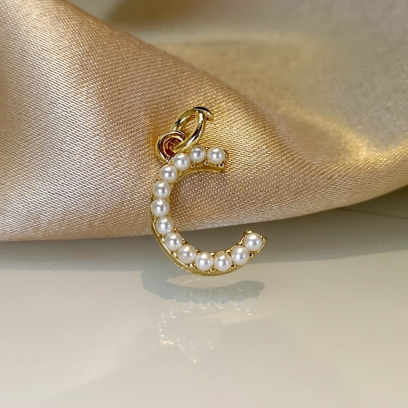 Fashion Letter Imitation Pearl Freshwater Pearl Copper Necklace