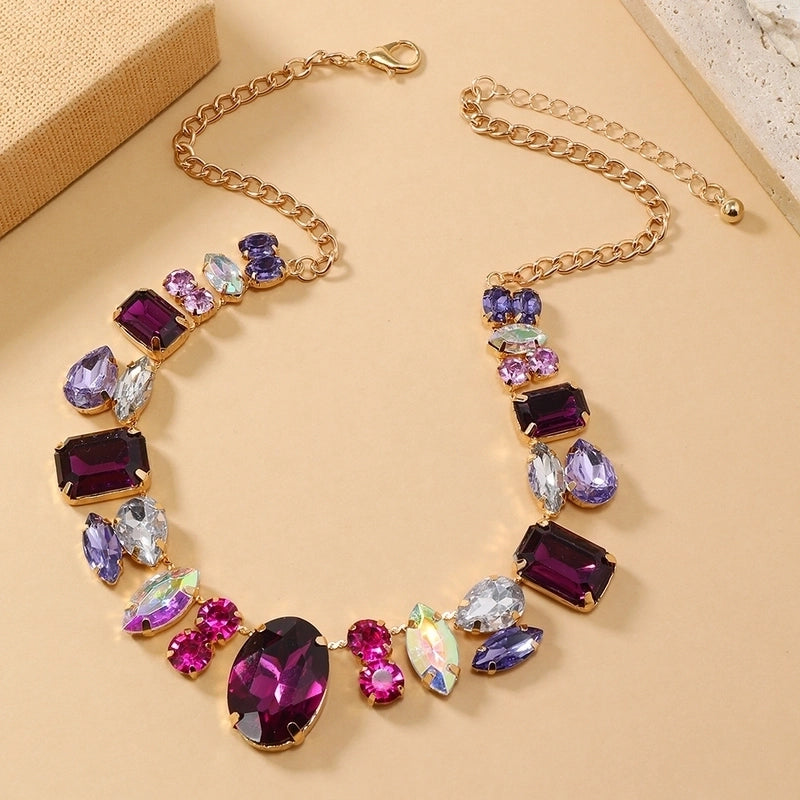 Casual Elegant Geometric Gold Plated Rhinestones Glass Alloy Pendant Necklaces