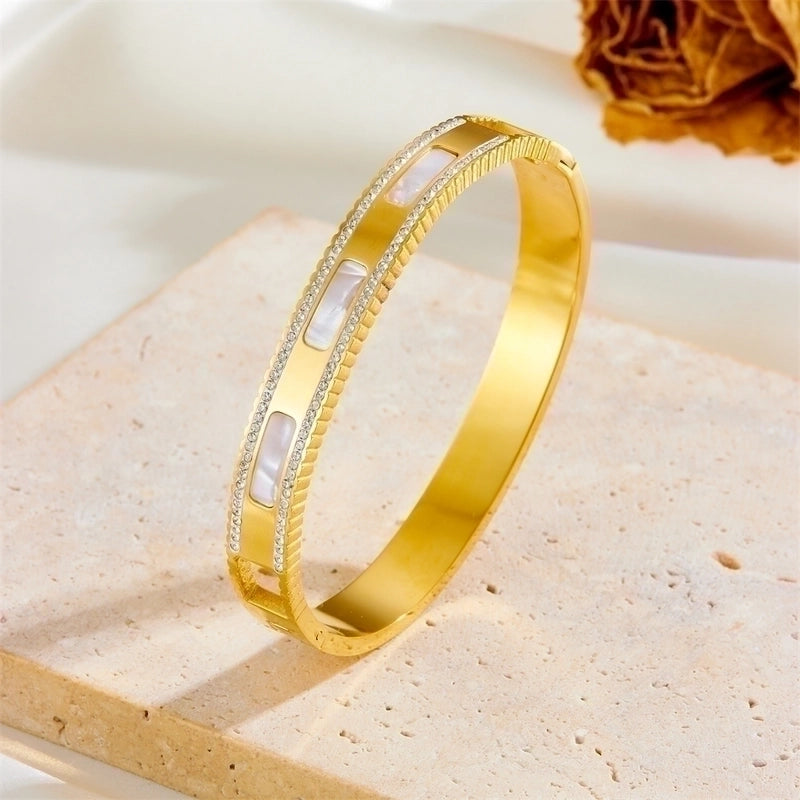 Elegant Minimalist Tree Heart Shape Butterfly Stainless Steel 18k Gold Plated Acrylic Bangle In Bulk