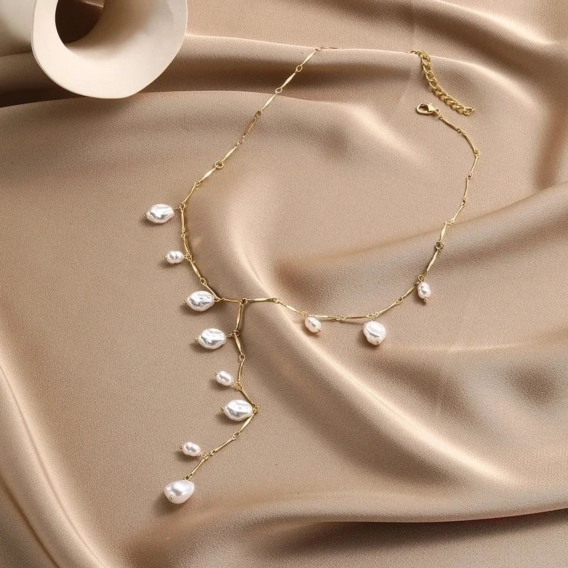 Minimalist Classic Style Solid Color Imitation Pearl Alloy Necklace