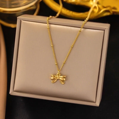 304 Stainless Steel 18K Gold Plated Minimalist Plating Inlay U Shape Heart Shape Acrylic Artificial Rhinestones Plastic Pendant Necklace