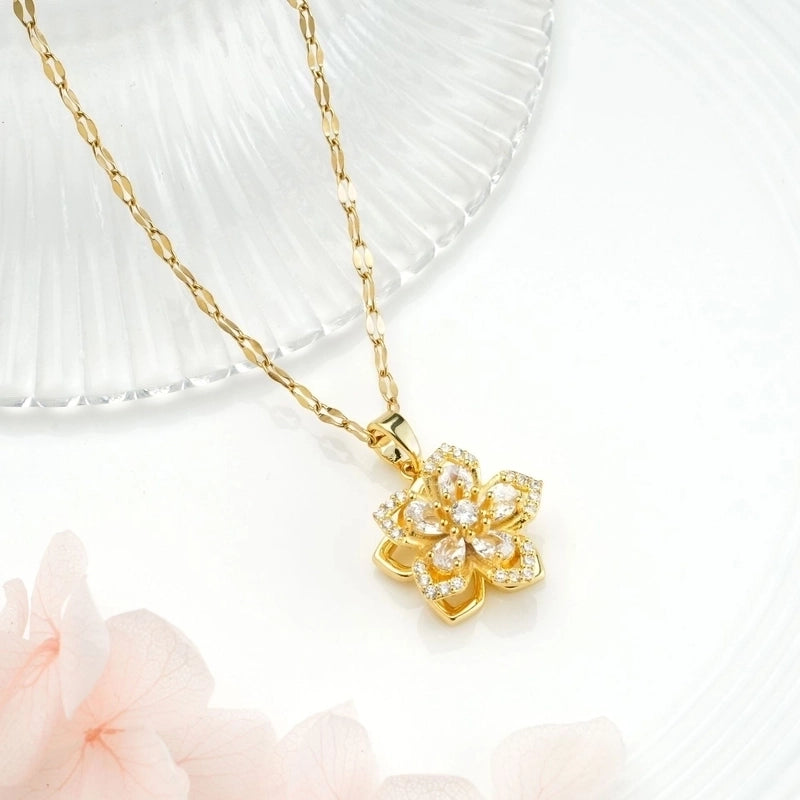 Copper Elegant Flower Pendant Necklace