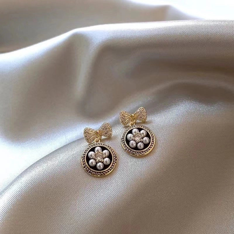 10 Pieces Minimalist Heart Shape Flower Bow Knot Imitation Pearl Alloy Rhinestone Irregular Women\'S Earrings 1 Pair