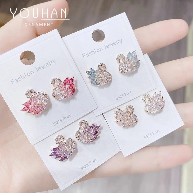 Cute Swan Copper Inlaid Zircon Earrings 1 Pair