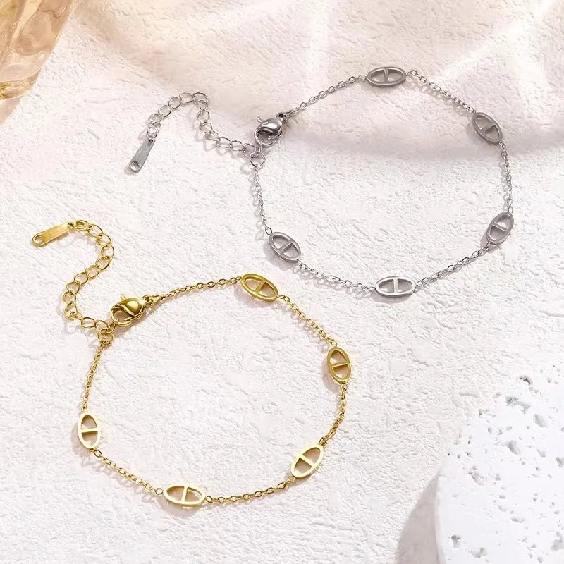 Elegant Classic Style Pig Nose Titanium Steel 18K Gold Plated Bracelets Necklace