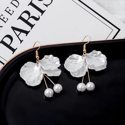 1 Pair Fashion Flower Alloy Plating Artificial Pearls Women\'s Drop Earrings