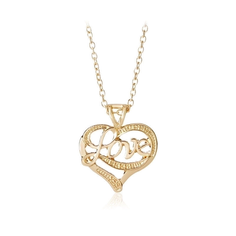 1 Piece Mama Minimalist Letter Moon Heart Shape Alloy Copper Plating Inlay Artificial Rhinestones Artificial Diamond Rose Gold Plated Gold Plated Silver Plated Pendant Necklace