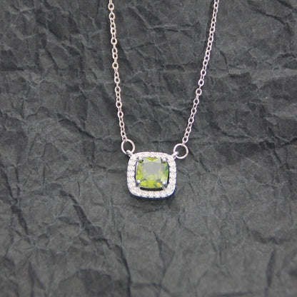 10 Pieces Casual Elegant Basic Moon Heart Shape Bow Knot Titanium Steel Copper Zircon Plating Inlay Pendant Necklace