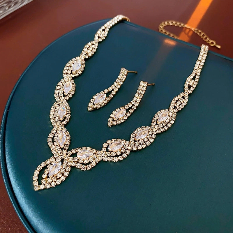 Explosions Zircon Diamond Geometric Necklace Earrings Suit Light Luxury Clavicle Chain High Sense Temperament Jewelry