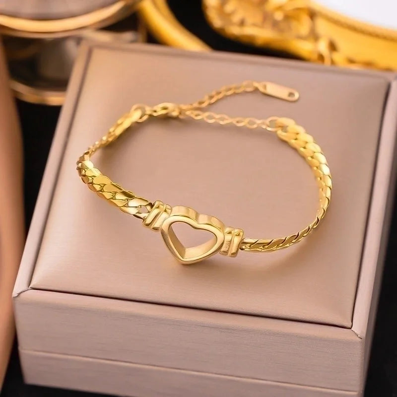 304 Stainless Steel 18K Gold Plated Vacation Plating Heart Shape Bracelets Necklace