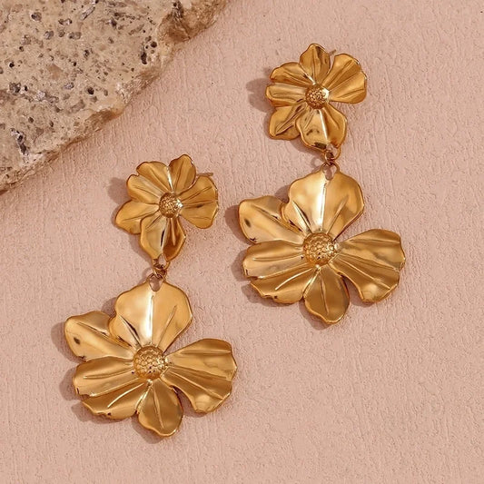 1 Pair Vintage Style Sweet Classic Style Flower Plating 304 Stainless Steel 18K Gold Plated Drop Earrings