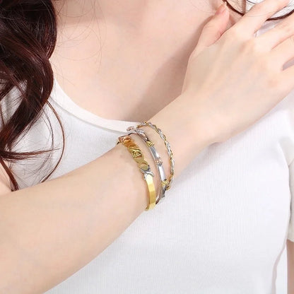 Vintage Style Geometric 304 Stainless Steel 18K Gold Plated Bangle In Bulk