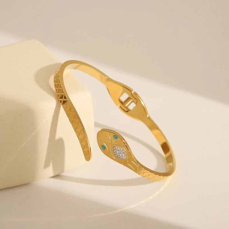 Retro Exaggerated Classic Style Cross Snake 304 Stainless Steel 18K Gold Plated Bangle In Bulk